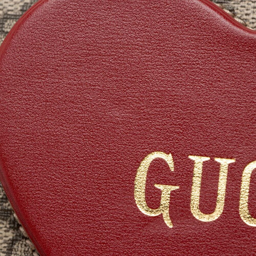 Gucci GG Supreme Script Logo Heart Crossbody - Picture 13 of 13